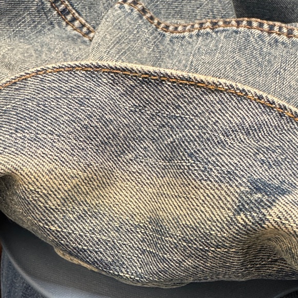 Classic Blue Levi Denim Jacket - Picture 6 of 6
